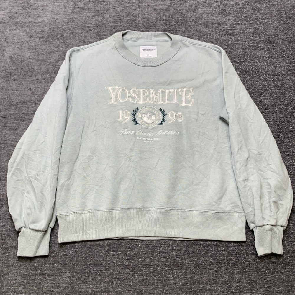 Abercrombie & Fitch Yosemite 1992 Sweatshirt Womens XS Blue Graphic Crew Neck